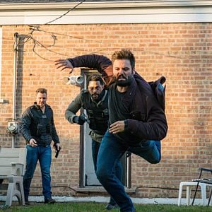 Fotoğraf Patrick John Flueger