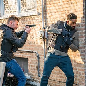 Fotoğraf Patrick John Flueger