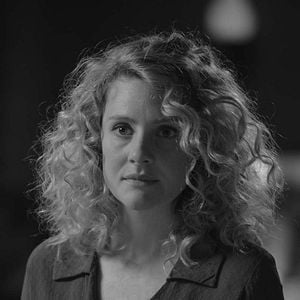 Fotoğraf Romola Garai