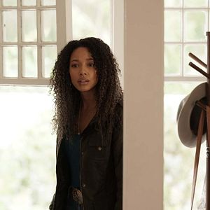 Fotoğraf Kylie Bunbury
