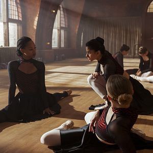 Fotoğraf Tiny Pretty Things