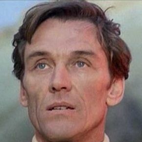 Fotoğraf John Steiner