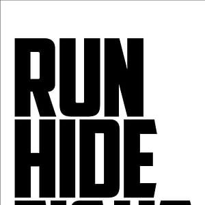 Fotoğraf Koş Saklan Dövüş