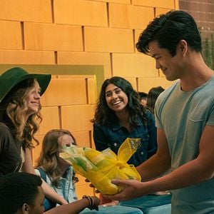 Fotoğraf Ross Butler