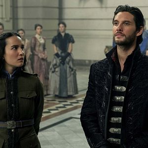 Fotoğraf Gölge ve Kemik