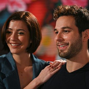 Fotoğraf Skylar Astin