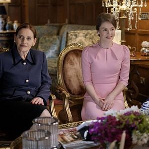 Fotoğraf Camdaki Kız