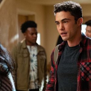 Fotoğraf Darren Barnet