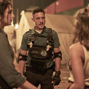 Fotoğraf Theo Rossi