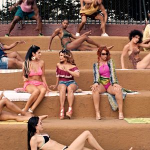 Fotoğraf Stephanie Beatriz