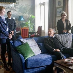 Fotoğraf Camdaki Kız