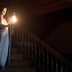 Fotoğraf Emily Hampshire