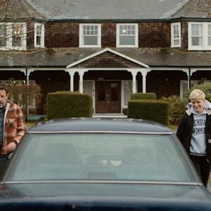 Fotoğraf Mae Martin