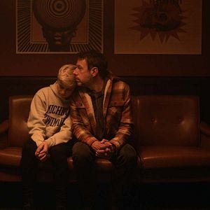 Fotoğraf Mae Martin