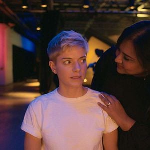 Fotoğraf Mae Martin