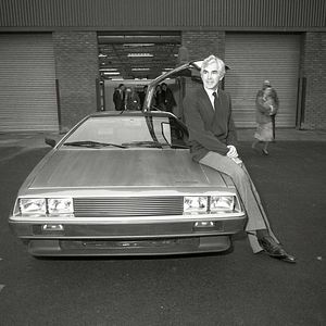 Fotoğraf Myth & Mogul: John DeLorean