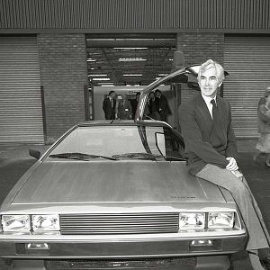 Fotoğraf Myth & Mogul: John DeLorean