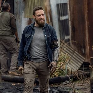 Fotoğraf Ross Marquand