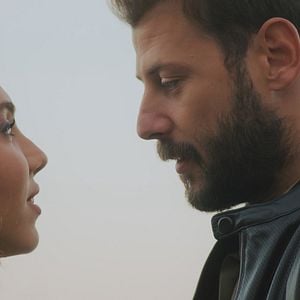 Fotoğraf Küçük Yalanlar