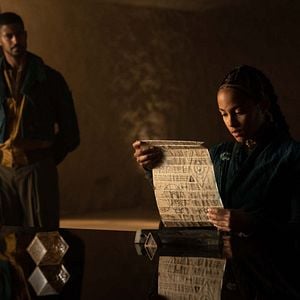 Fotoğraf Alfred Enoch