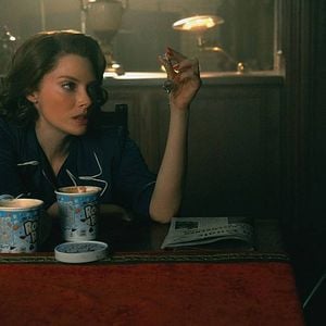 Fotoğraf April Bowlby