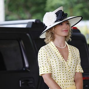 Fotoğraf Perdita Weeks