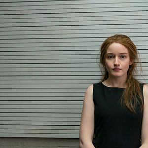 Fotoğraf Julia Garner