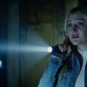 Fotoğraf Alyvia Alyn Lind