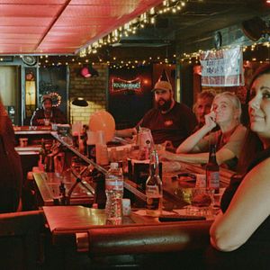 Fotoğraf Bloody Nose, Empty Pockets