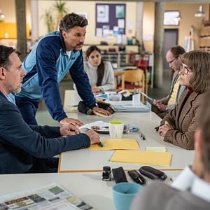 Fotoğraf Eingeschlossene Gesellschaft