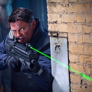 Fotoğraf Almost Human