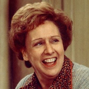 Fotoğraf Jean Stapleton