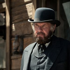 Fotoğraf Maskeli Süvari