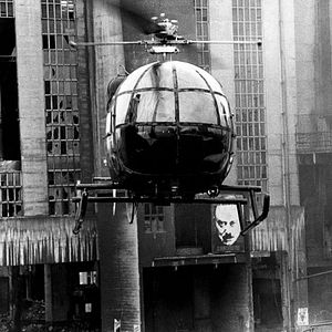 Fotoğraf Bin Dokuz Yüz Seksen Dört