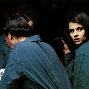 Fotoğraf Bin Dokuz Yüz Seksen Dört