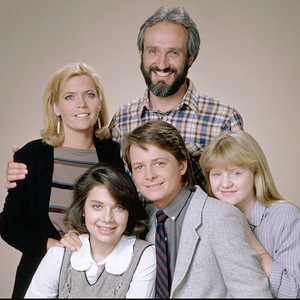 Fotoğraf Family Ties