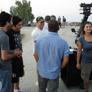 Fotoğraf Toprağa Uzanan Eller