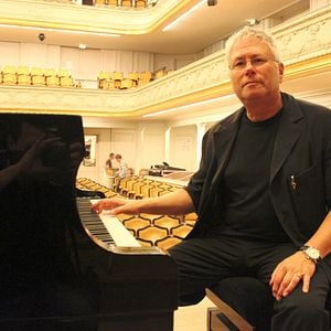 Fotoğraf Alan Menken
