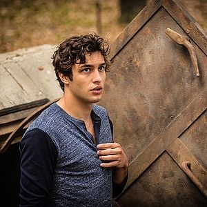 Fotoğraf Under The Dome