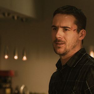 Fotoğraf Barry Sloane