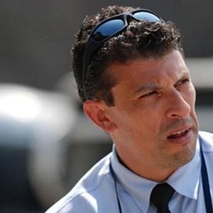 Fotoğraf Kurt Kapıda