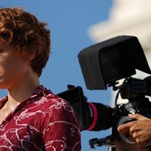 Fotoğraf Kurt Kapıda