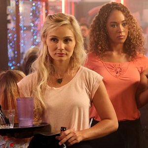 Fotoğraf Clare Bowen