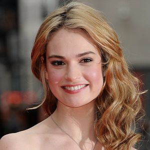 Fotoğraf Lily James