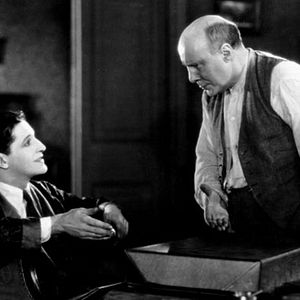 Fotoğraf Lodger: A Story of the London Fog