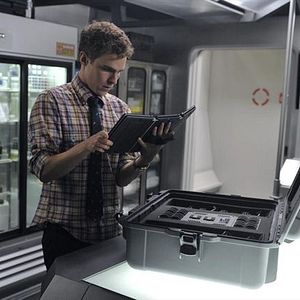 Fotoğraf Iain De Caestecker