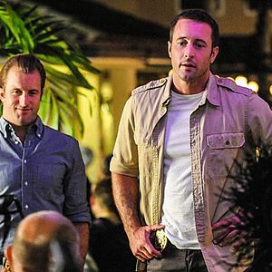 Fotoğraf Alex O'Loughlin