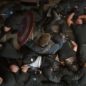 Fotoğraf Kaptan Amerika: Kış Askeri