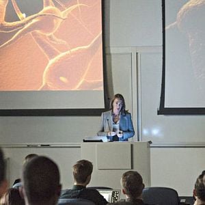 Fotoğraf Elizabeth Marvel