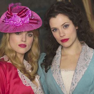 Fotoğraf Katie McGrath